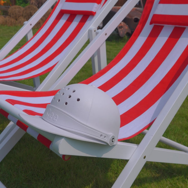 Weekend essentials: chair, sun, and your Ceecap.